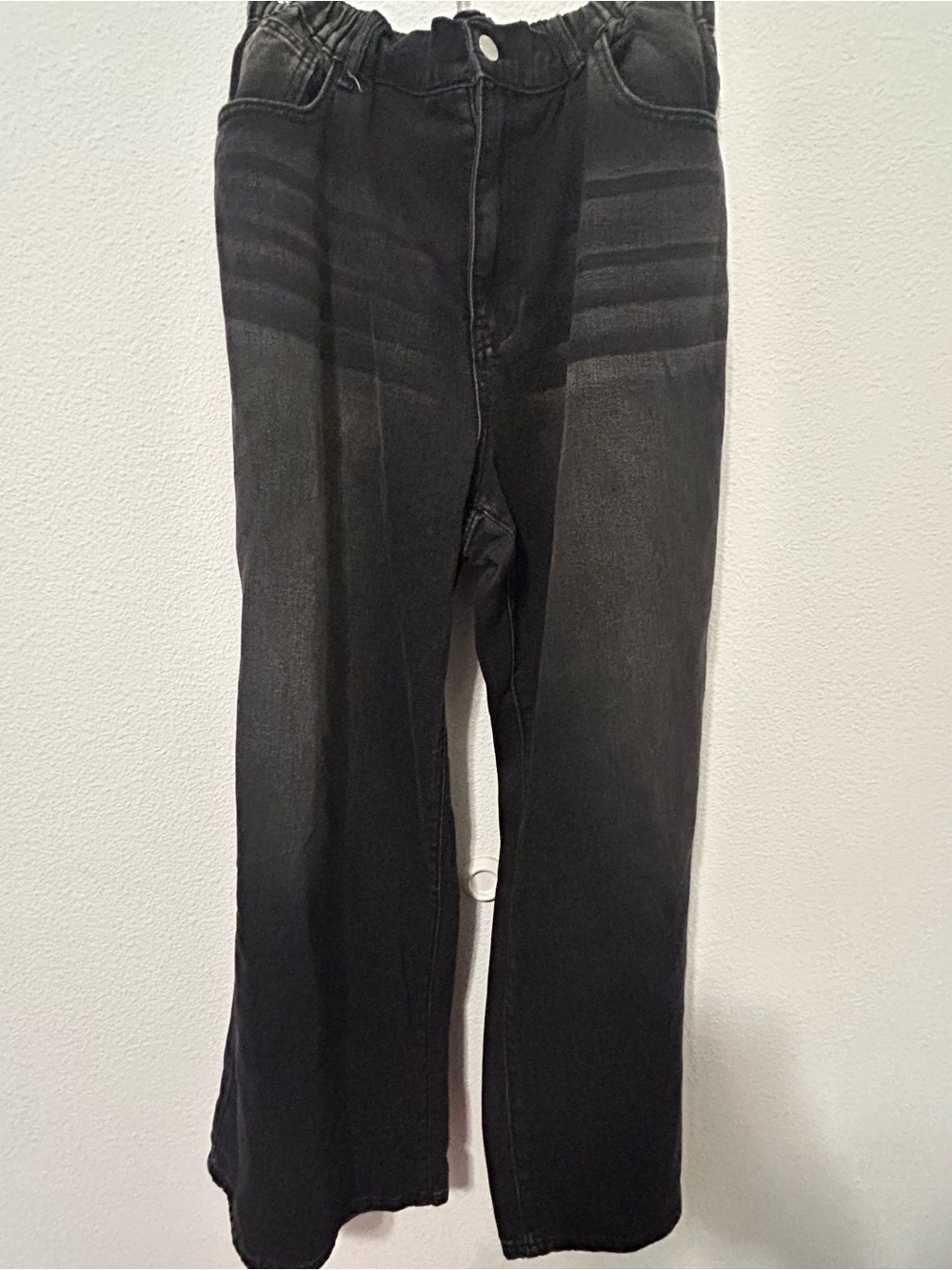 SHEIN Black Wide Leg Flare Jeans with Subtle Whisker Detailing